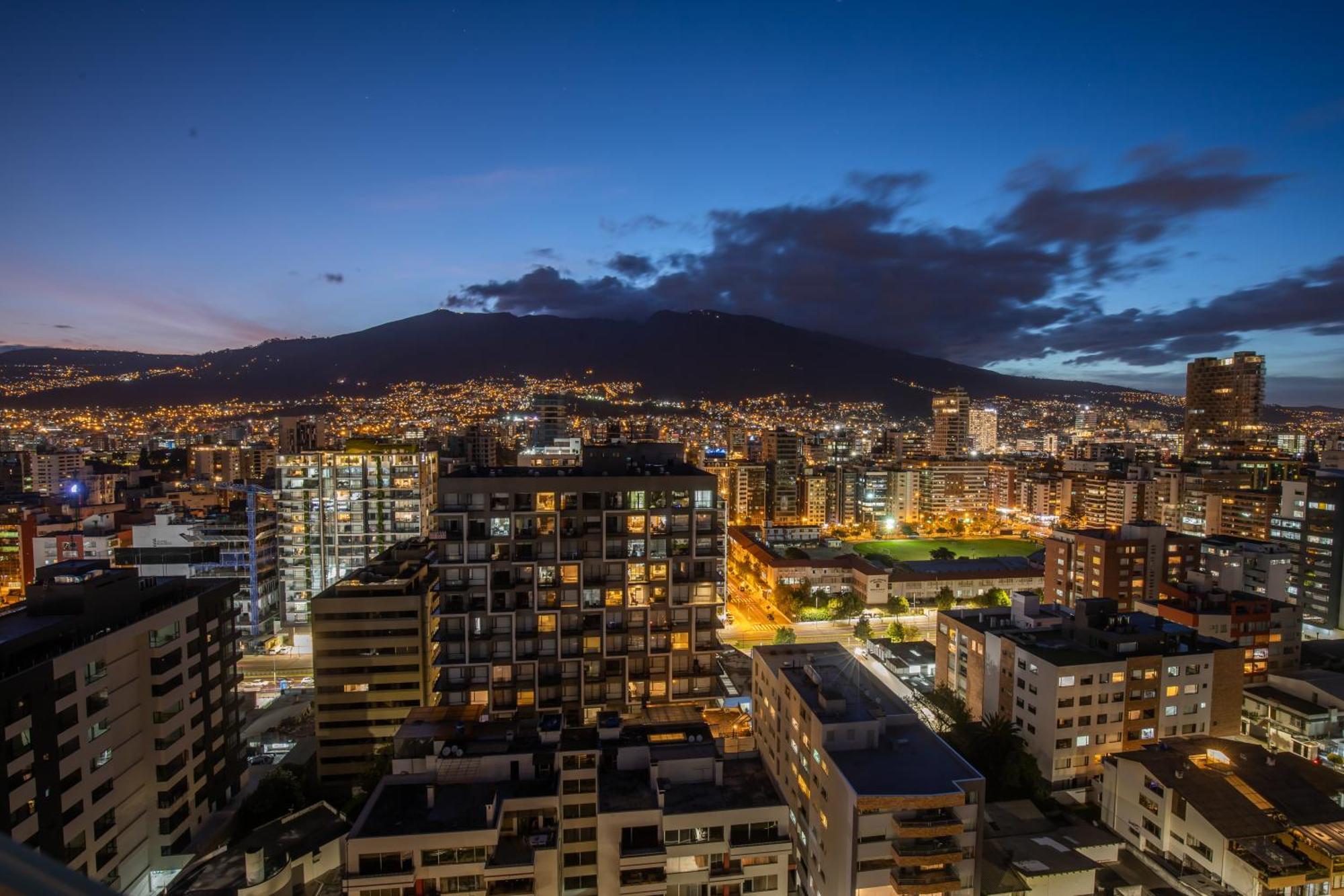 Go Quito Hotel エクステリア 写真